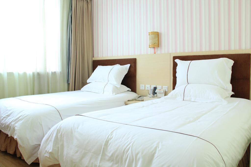 Super 8 Hotel Chengdu Airport Branch חדר תמונה